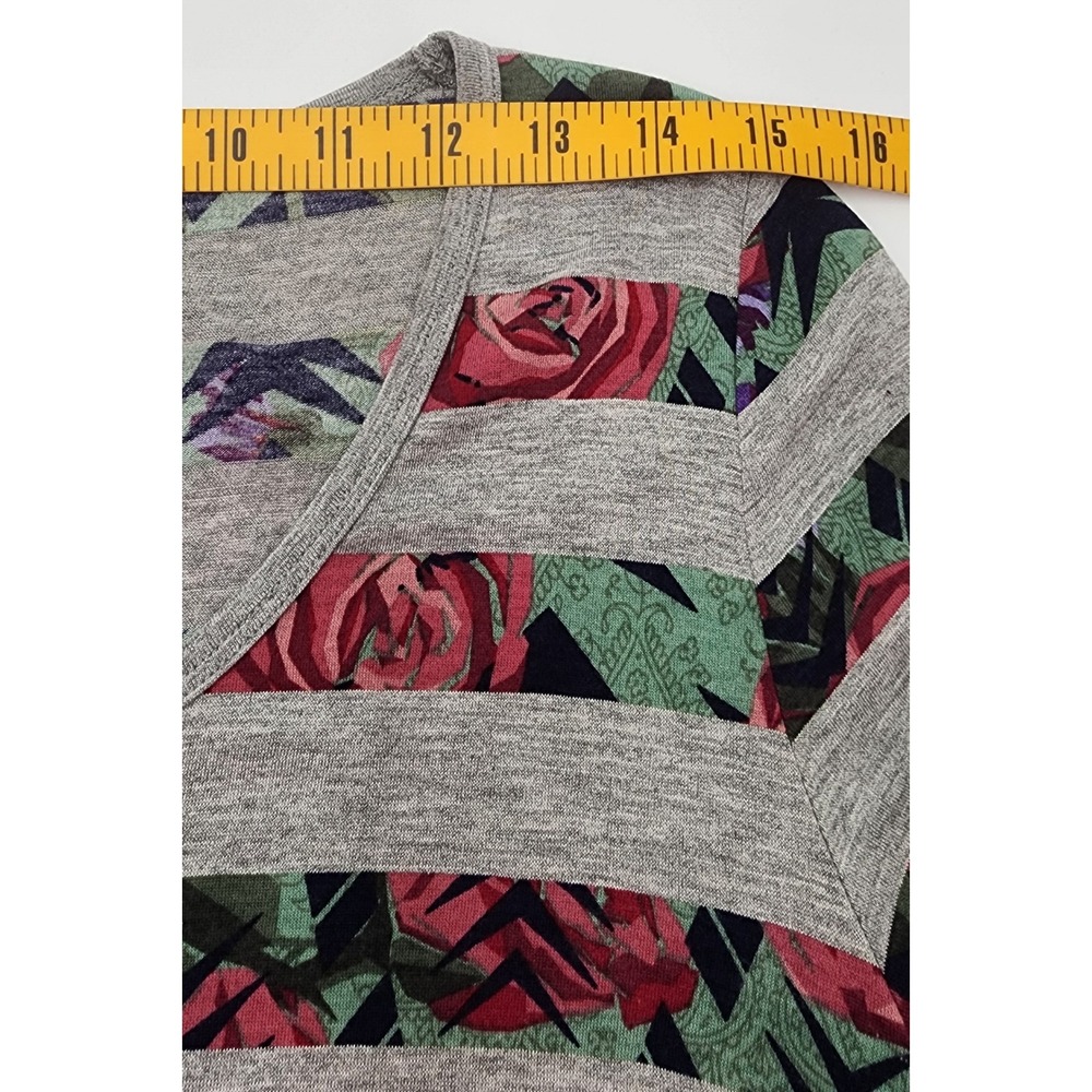 LuLaRoe‎ Gray Rose Floral Stripe Long Sleeve Scoop Neck Top Shirt Size S - Picture 5 of 8